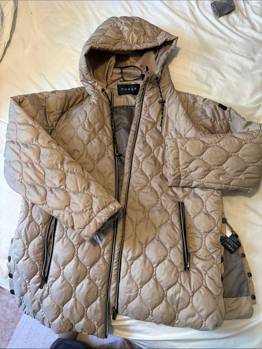 Nuage Quilted Hooded Puffer Jacket in Beige size 16- fits XL